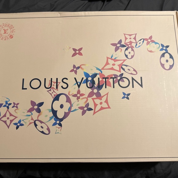 Tote - Picture 1 of 3